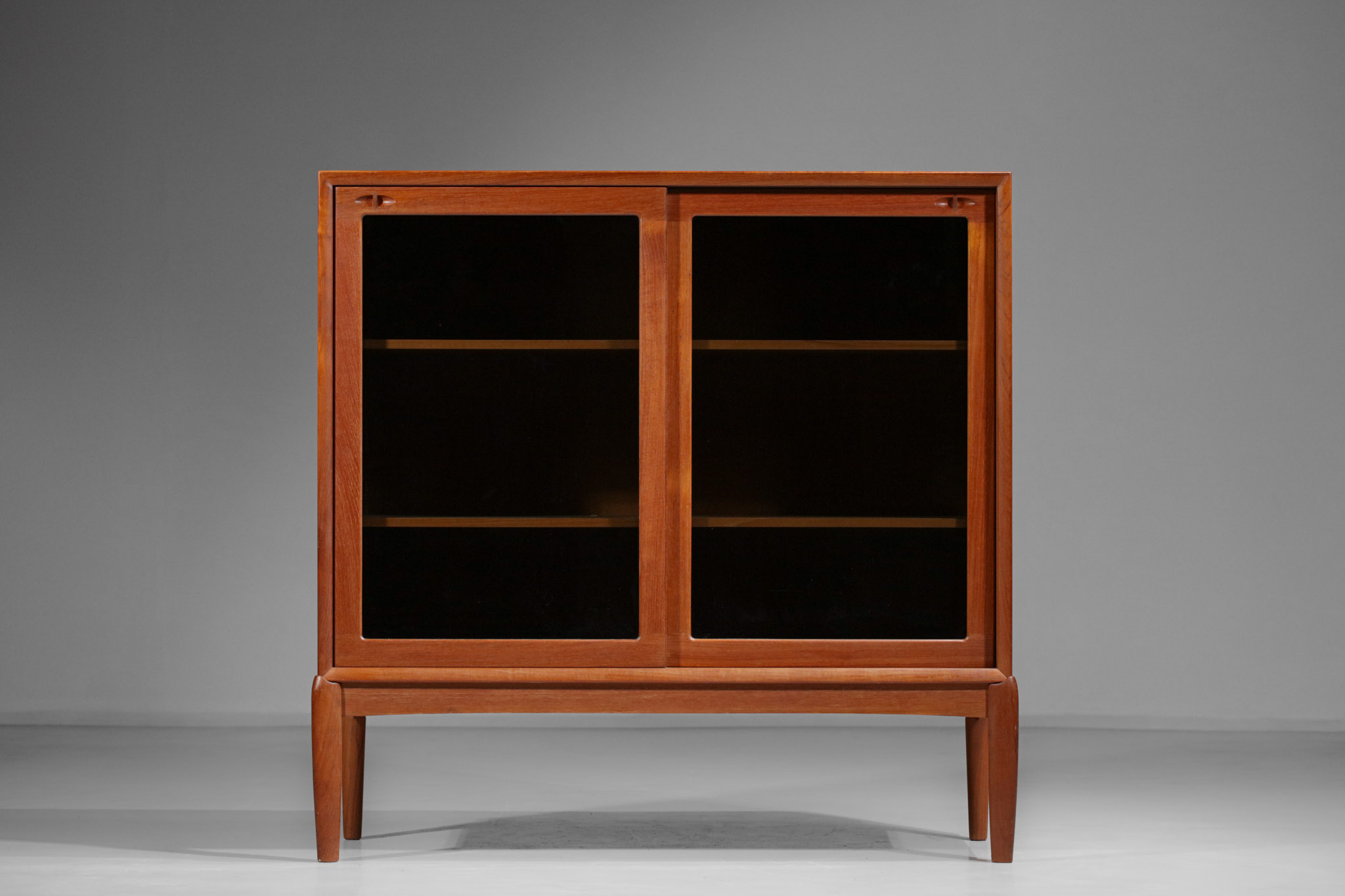 E369 Galerie Klein- bramin cabinet scandinavian Danke - teak vintage HW