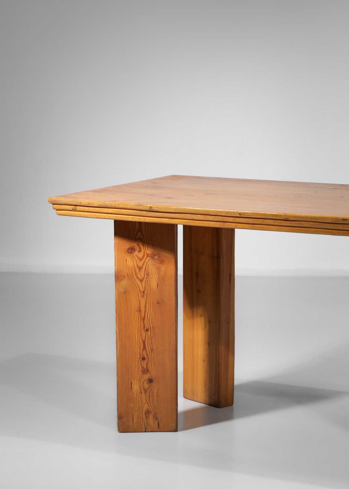 small pine desk table from the 80s in the style of charlotte perriand -  Danke Galerie