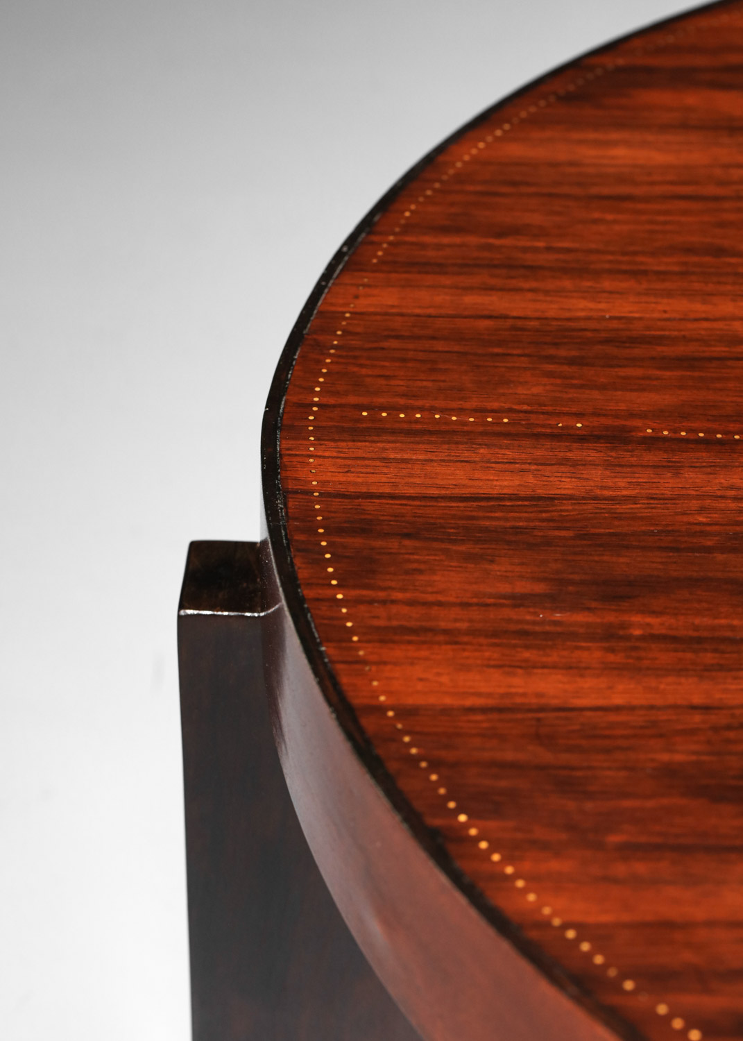table basse ronde andré sornay cloutée années 30 40