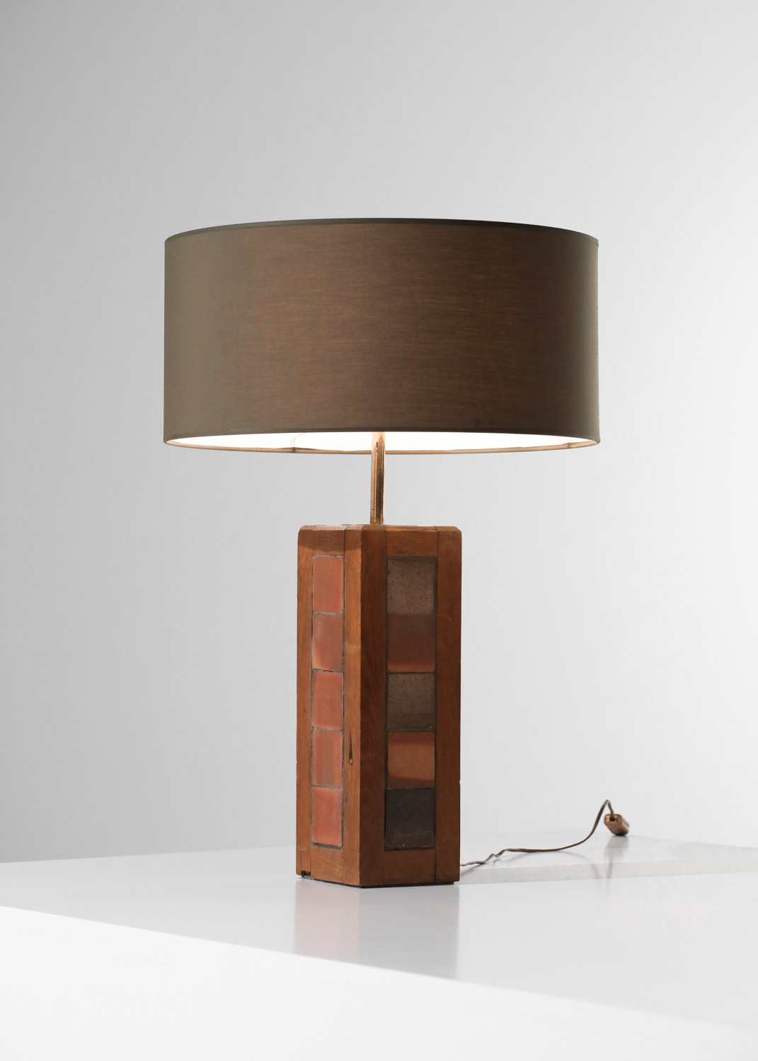 grande lampe de table en chêne et carreaux de céramique - H321