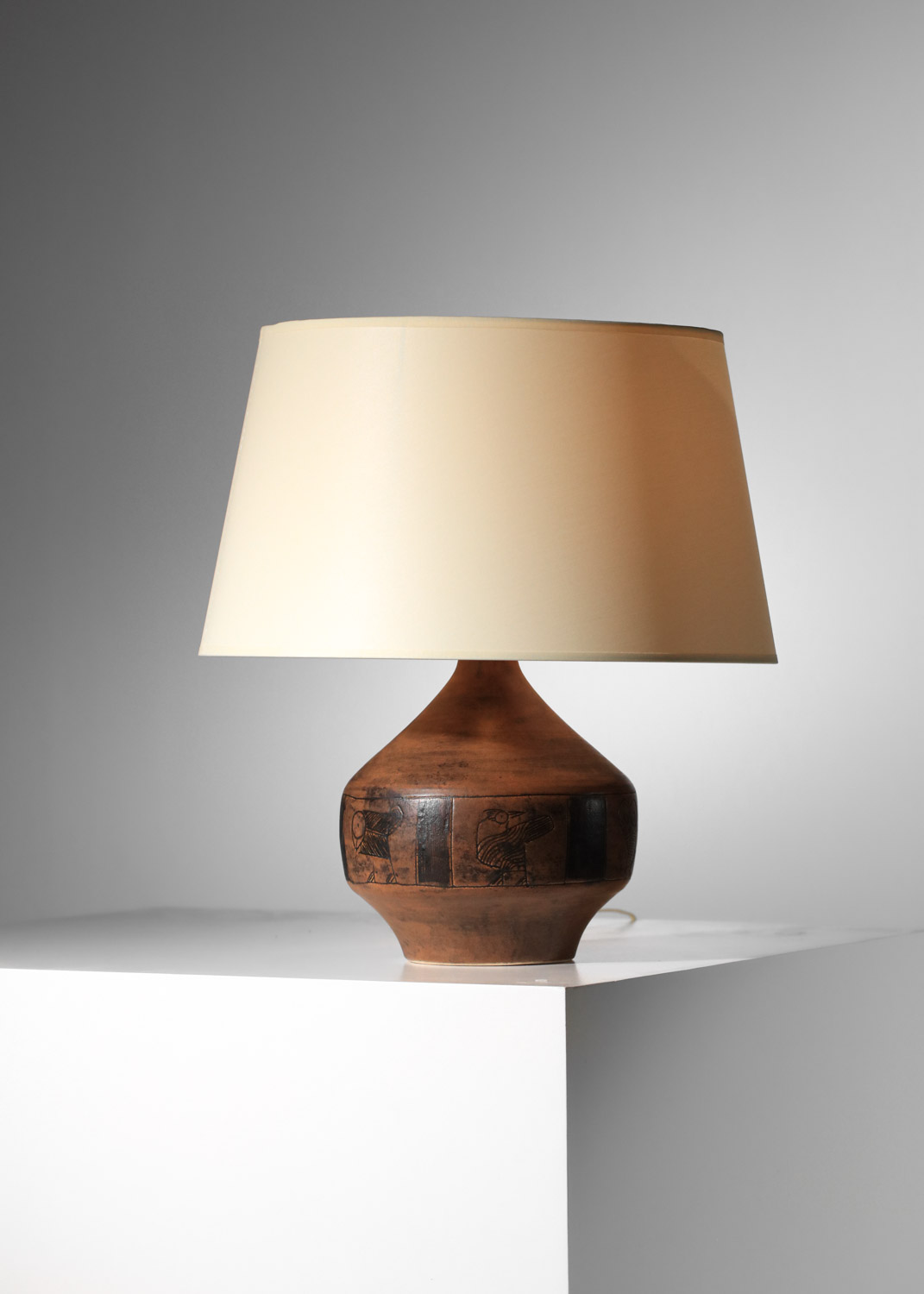 lampe en céramique jacques blin marron à décor d'oiseau