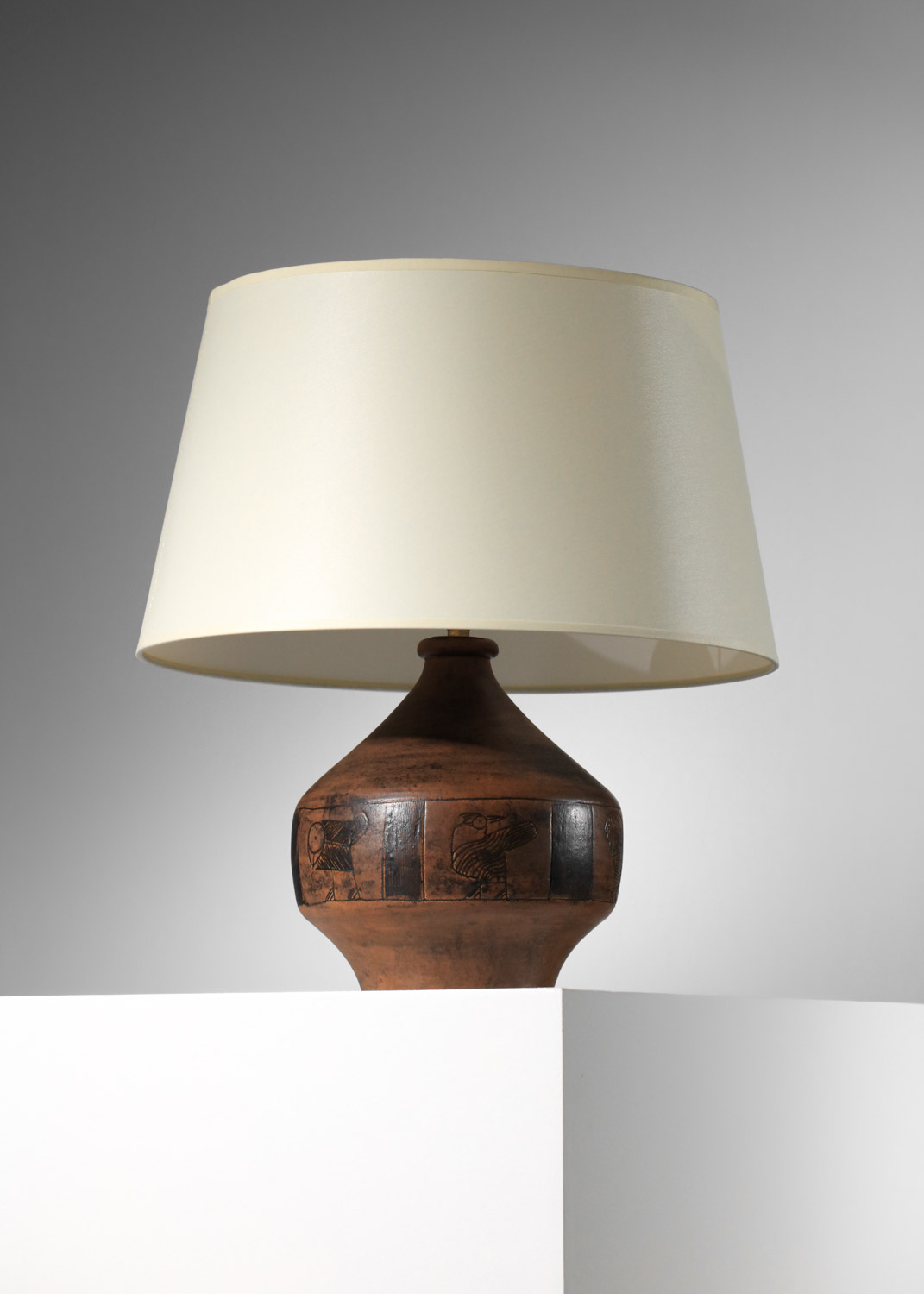 lampe en céramique jacques blin marron à décor d'oiseau