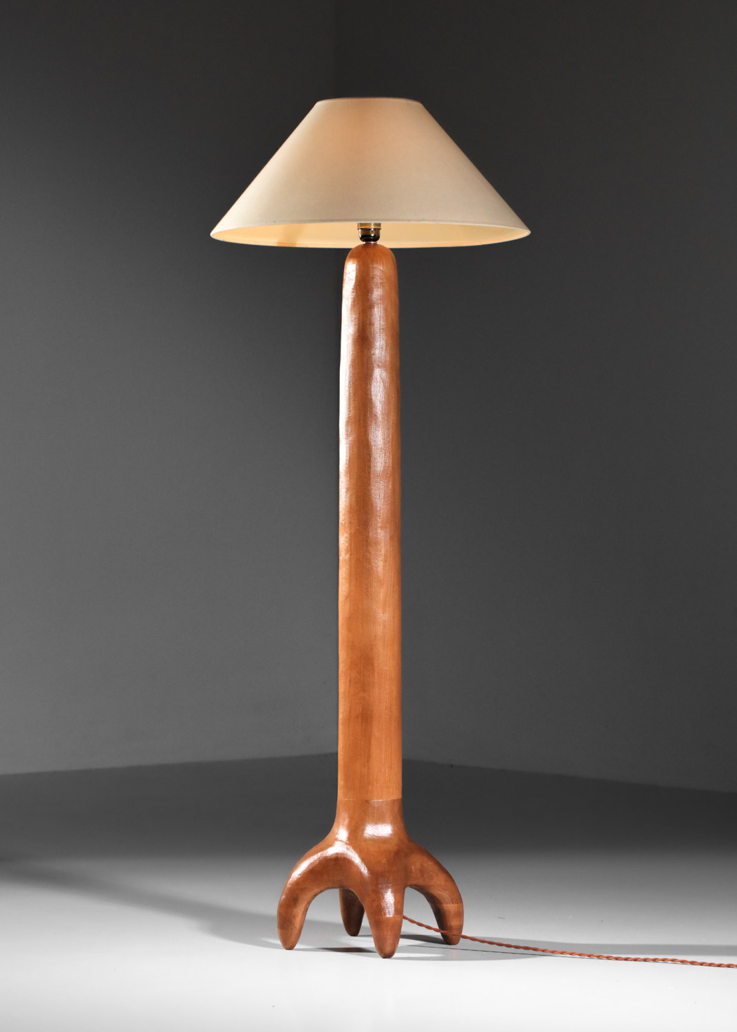 Lampadaire ethnique par Vincent Vincent hêtre massif - VV124