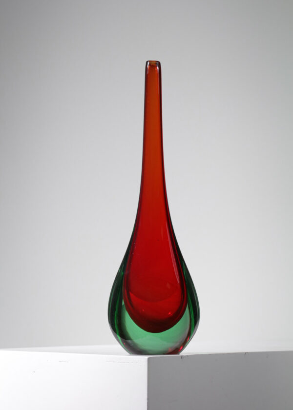 vase italien en verre rouge de Murano années 60