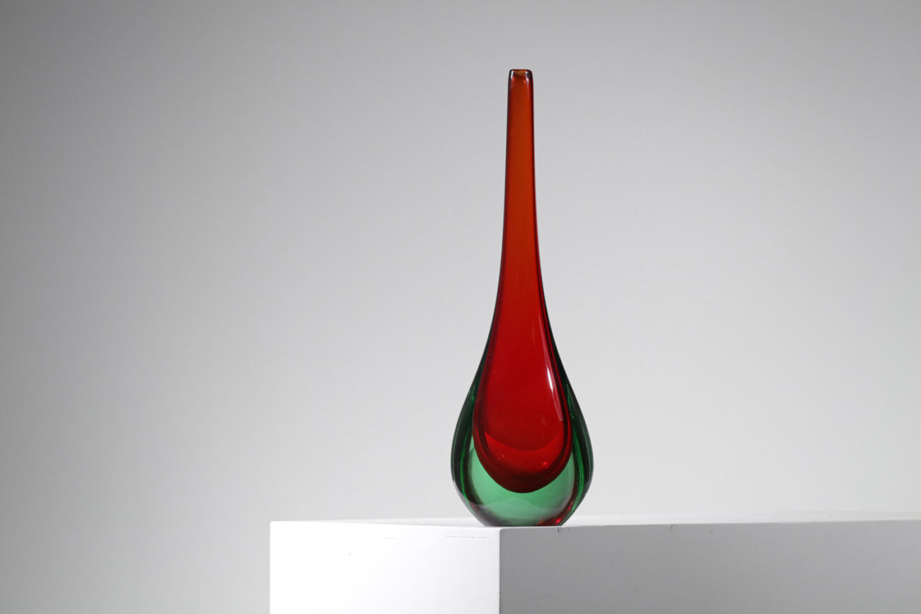vase italien en verre rouge Murano années 60