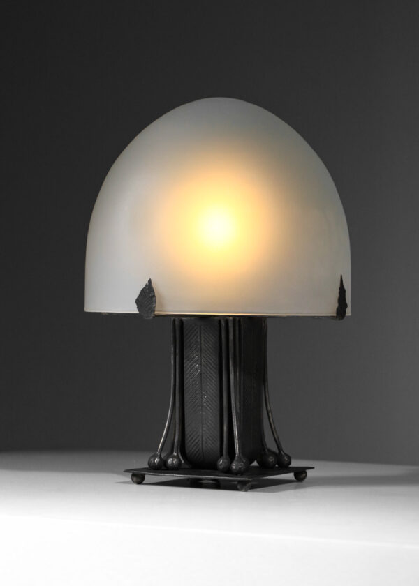 lampe de table des années 30 art déco obus en verre H080