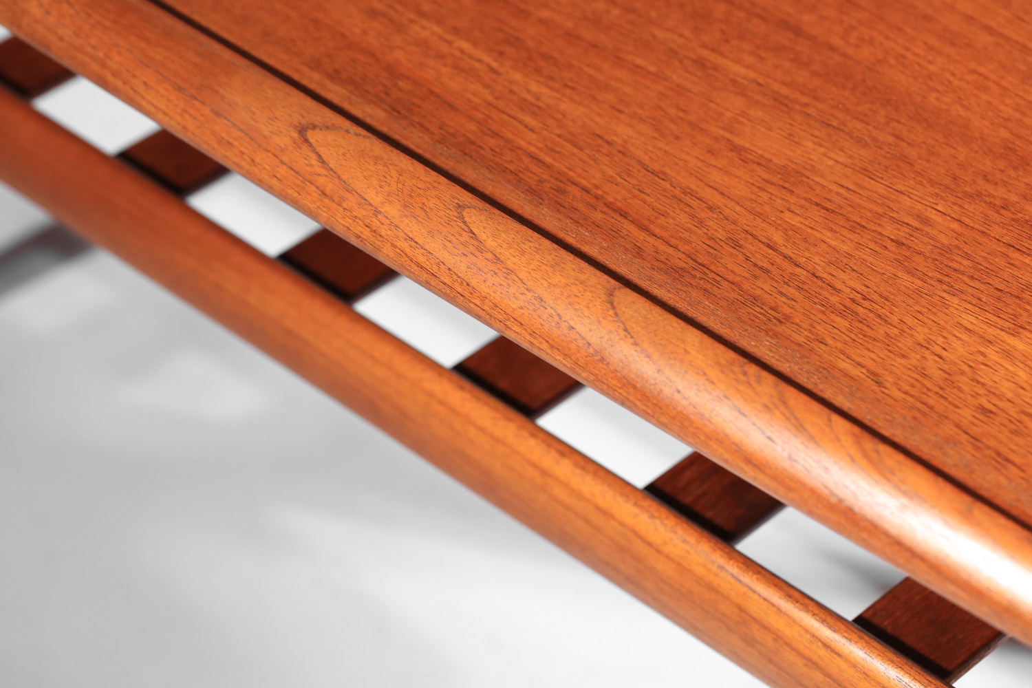 table basse danoise scandinave en teck par grete jalk - J071