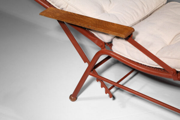 Lit de repos transat jules leleu fabriqué par jean prouvé pour le sanatorium du Plateau d'Assy 1934