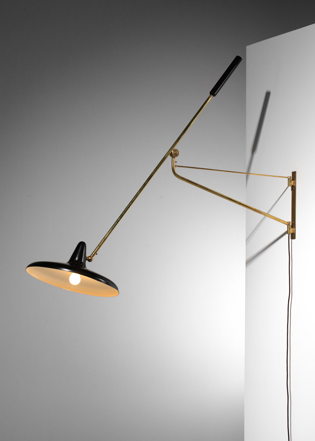 grande applique potence italienne des années 60 en laiton G282