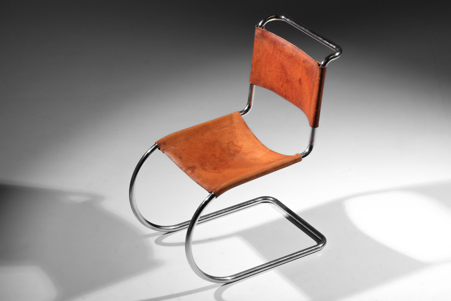 chaise MR10 mies van der rohe 1ère édition thonet en cuir et tube d'acier chromé G683