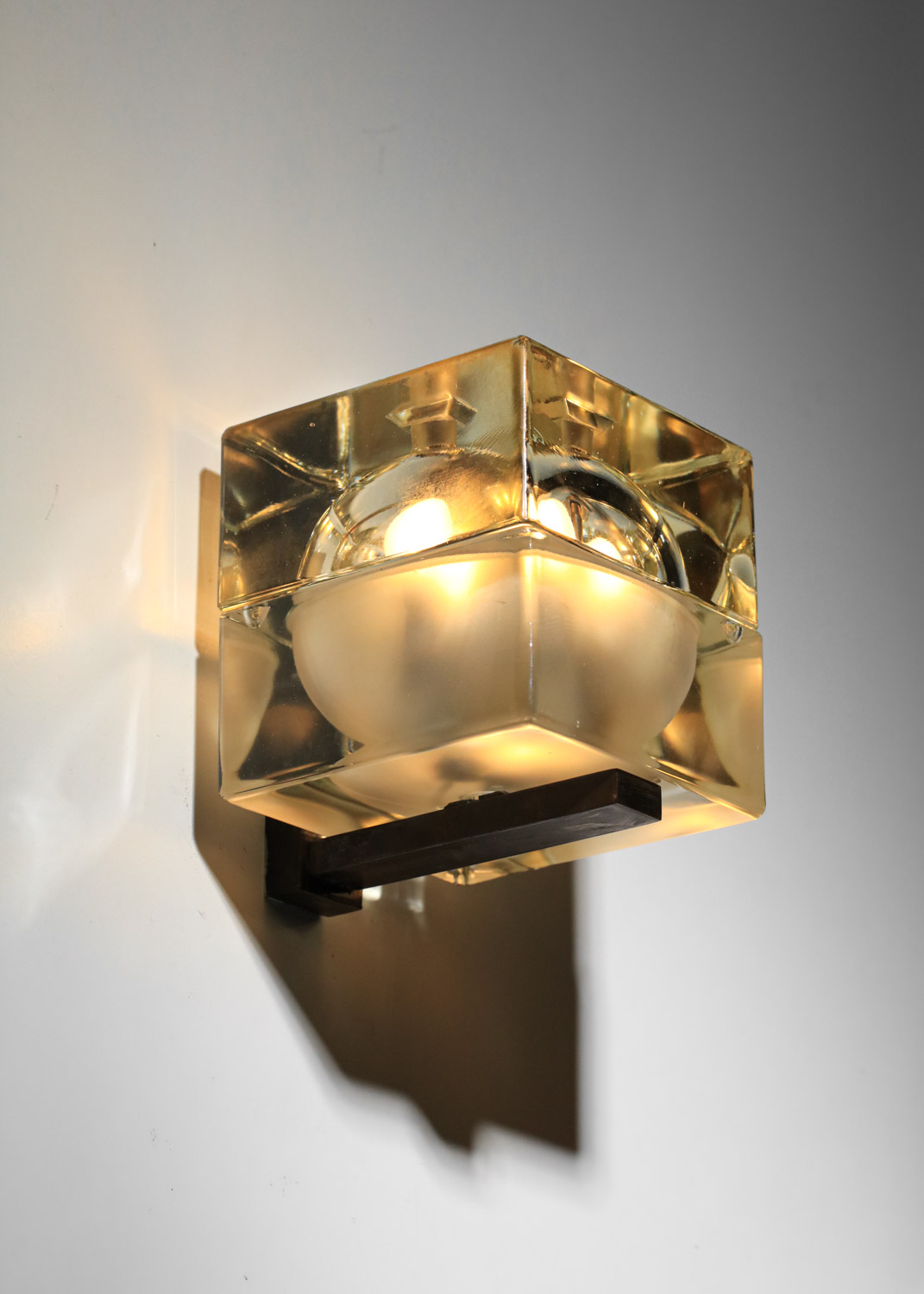 paire d'appliques italiennes alessandro mendini pour fidenza vetraria cube en verre - I593