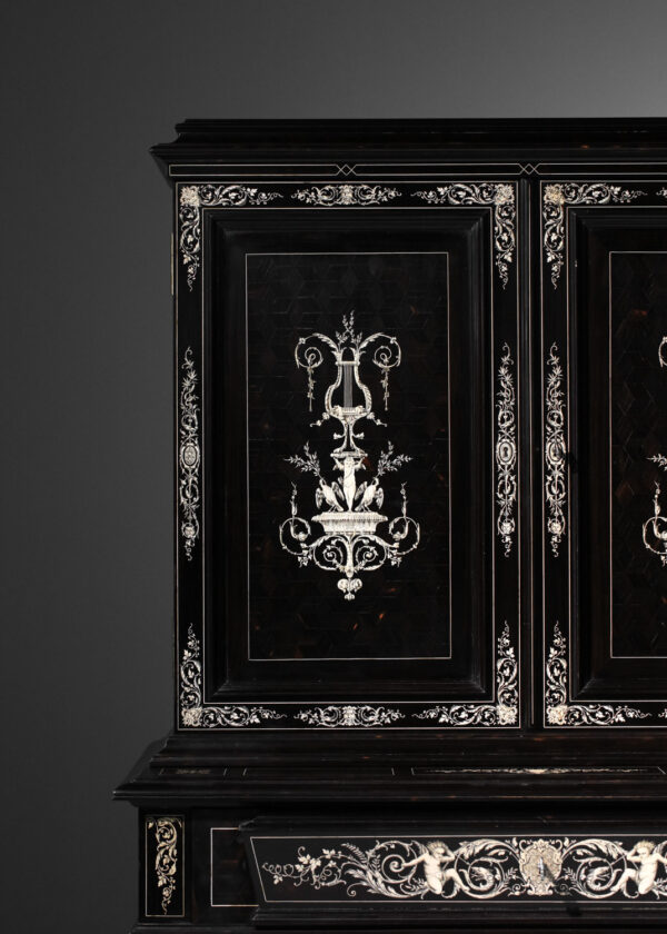 meuble secrétaire bonheur du jour Napoleon III en bois noirci et marqueterie d'os sur colonnes - J433