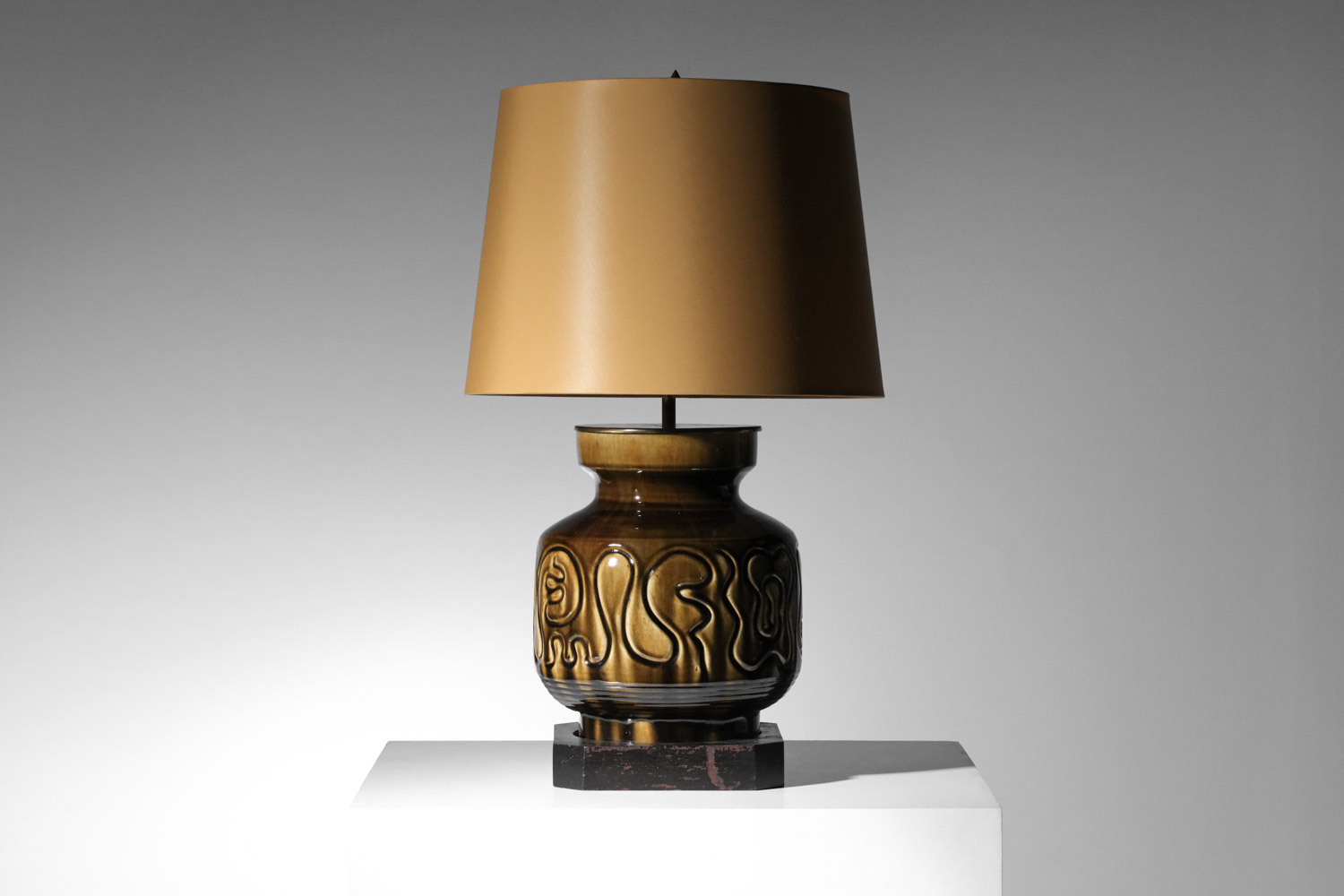 grande lampe de table en céramique des années 70 verte socle en bois H744