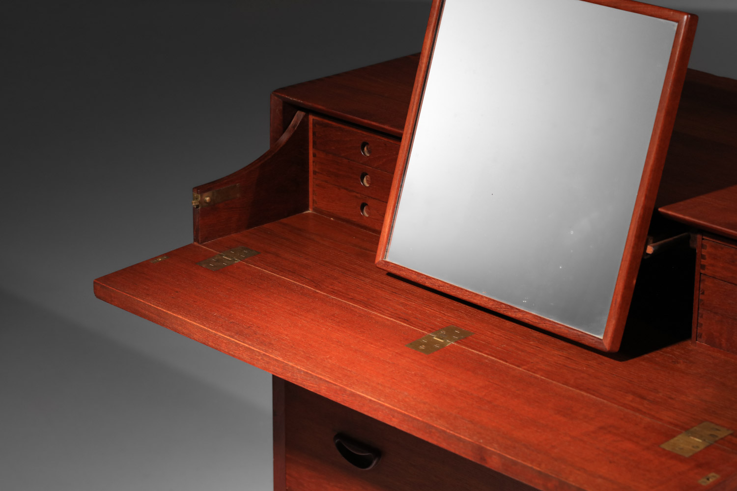 commode coiffeuse danoise par peter hvidt et orla molgaard scandinave en teck - D442