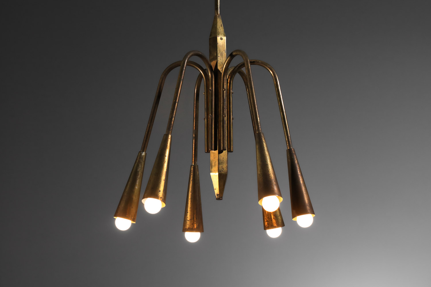lustre moderniste en laiton massif 6 bras patiné - I614
