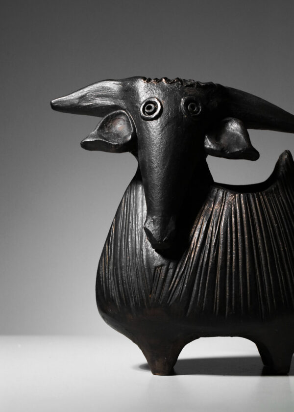 vase chêvre de dominique pouchain en céramique noire I691