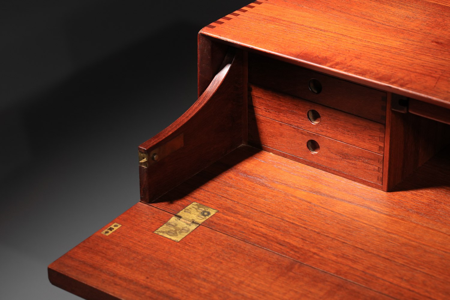 commode coiffeuse danoise par peter hvidt et orla molgaard scandinave en teck - D442