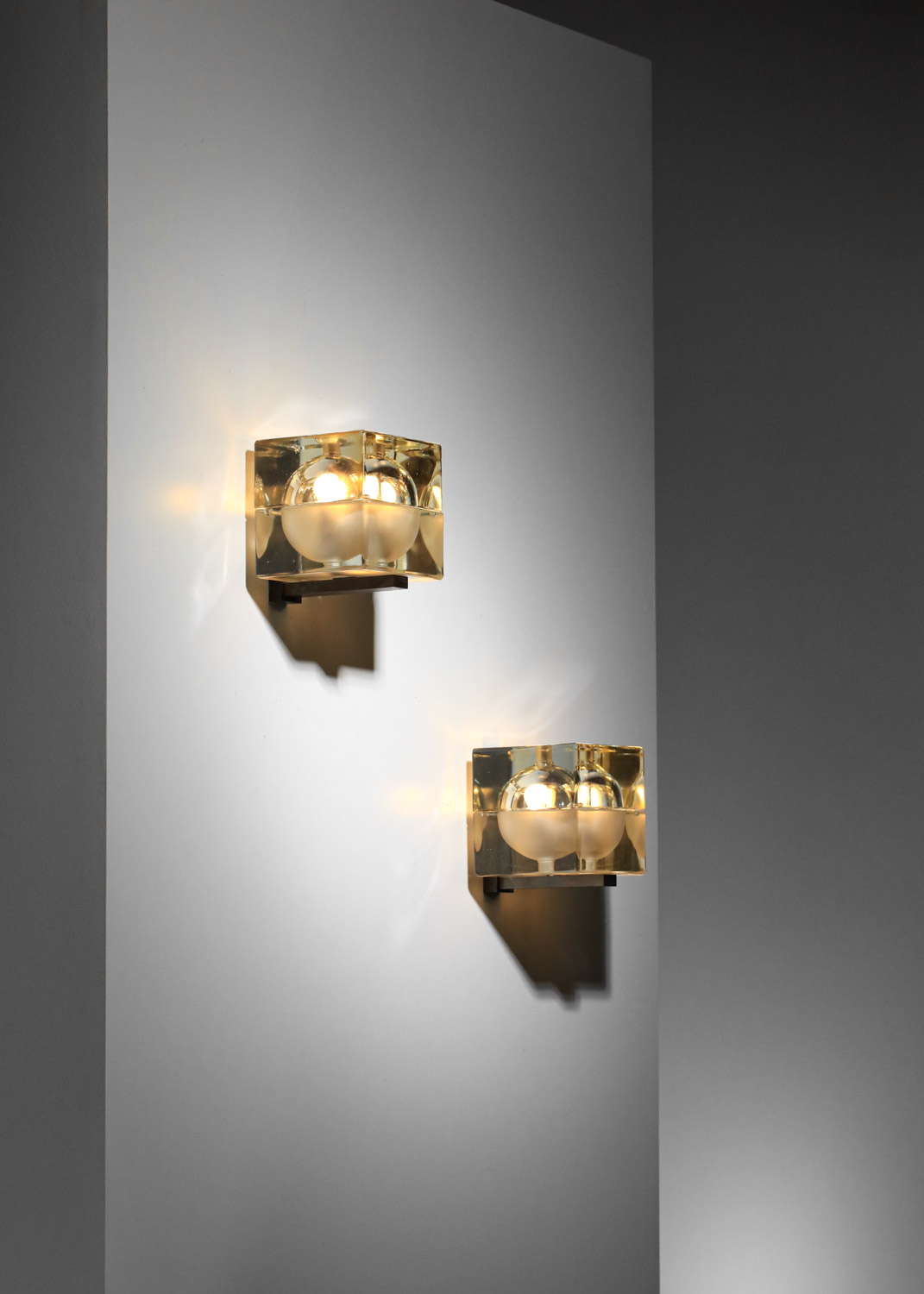 paire d'appliques italiennes alessandro mendini pour fidenza vetraria cube en verre - I593