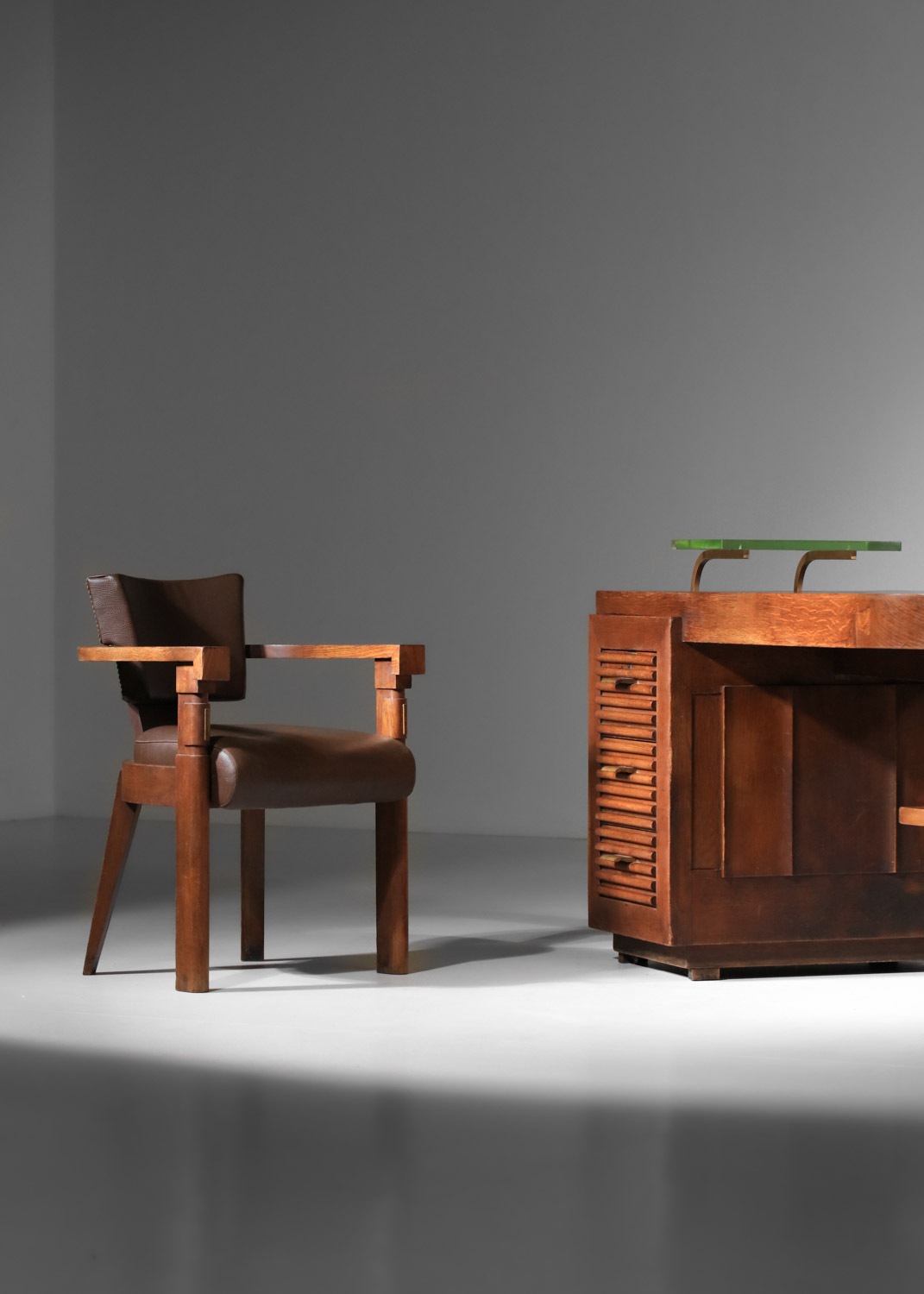 Fauteuil de bureau charles dudouyt en chêne massif art déco années 30