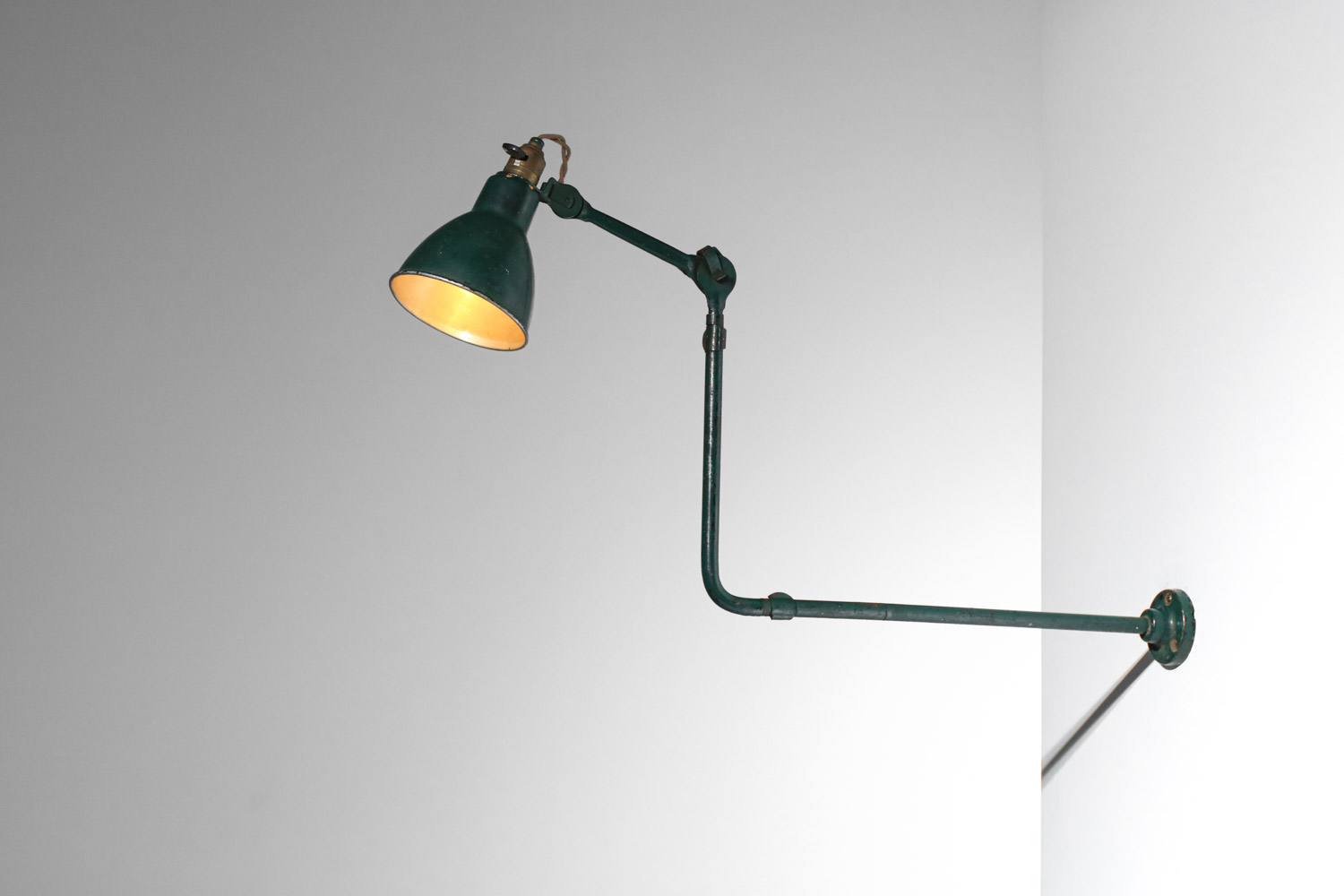 applique lampe de albert albin gras model 310 vert G645