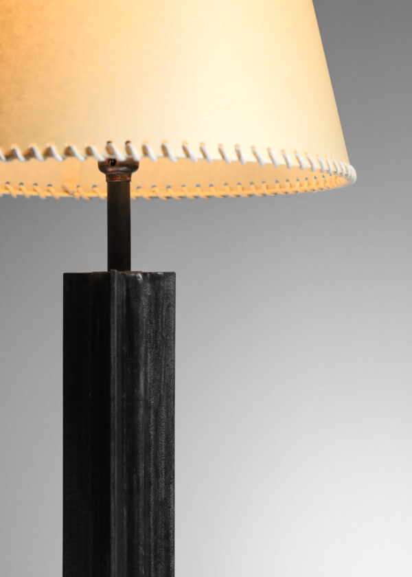 Pied de lampe par l'artiste Donna DC12