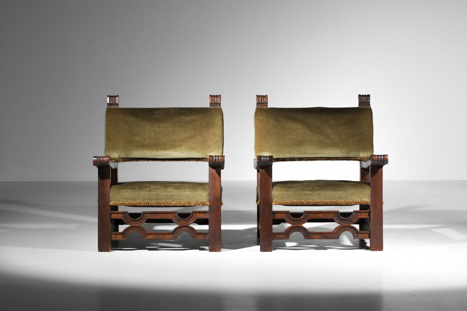 large pair of brutalist armchairs in solid wood and green velvet from the 60/70's - I138 - Image 10