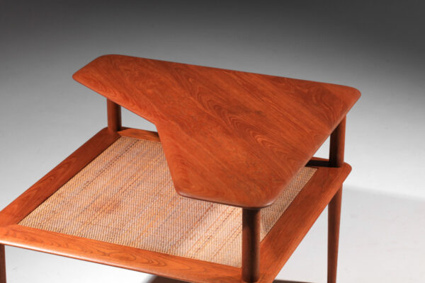 table basse danoise scandive d'angle en teck par peter hvidt et orla molgard années 60 G889