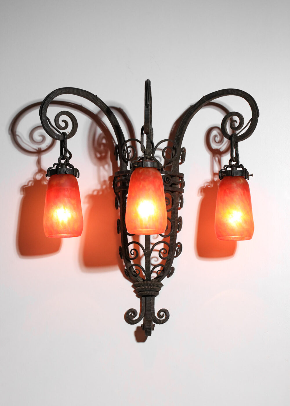 applique Daum Nancy 3 tulipes en pate de verre - J192