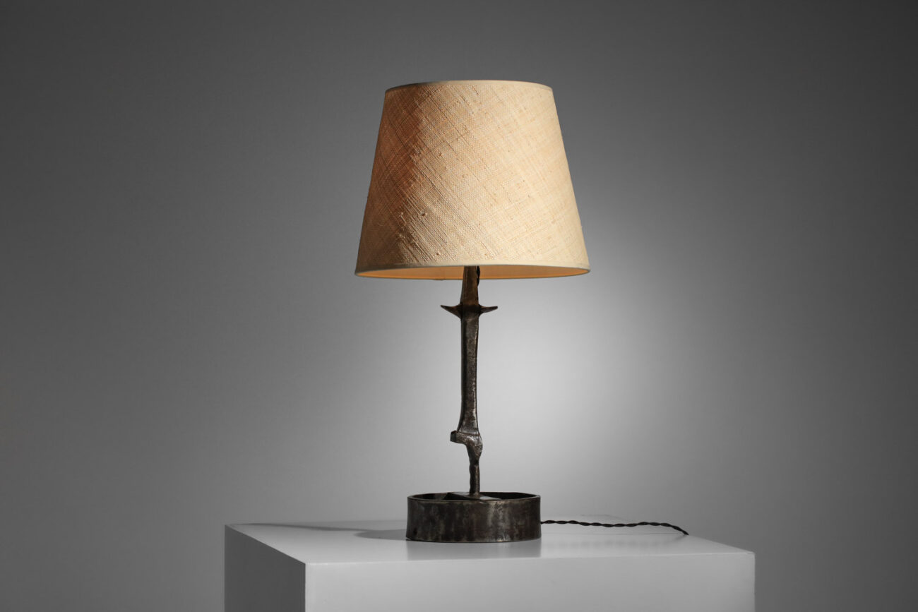lampe de table brutaliste art populaire en fer forgé
