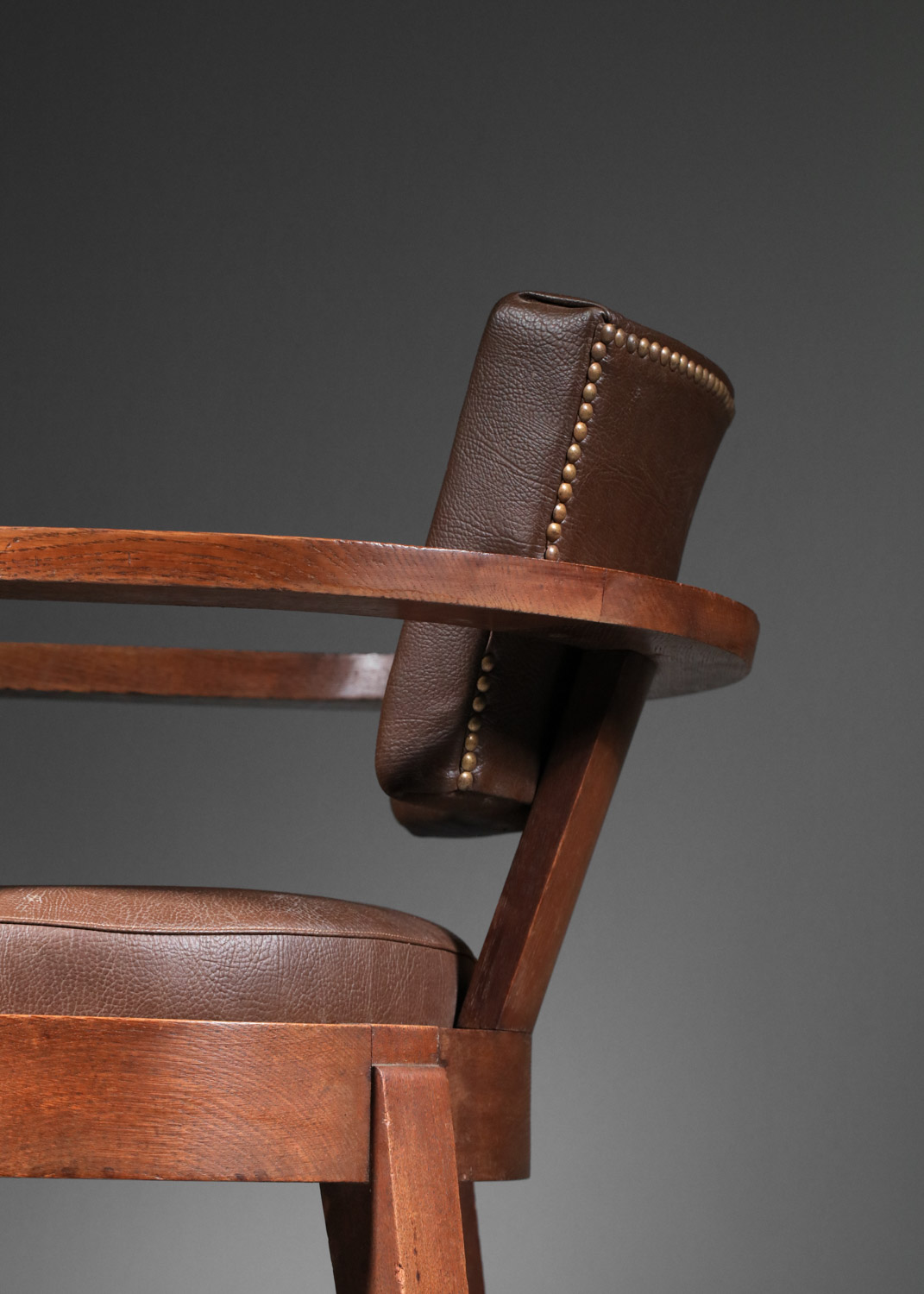 Fauteuil de bureau charles dudouyt en chêne massif art déco années 30