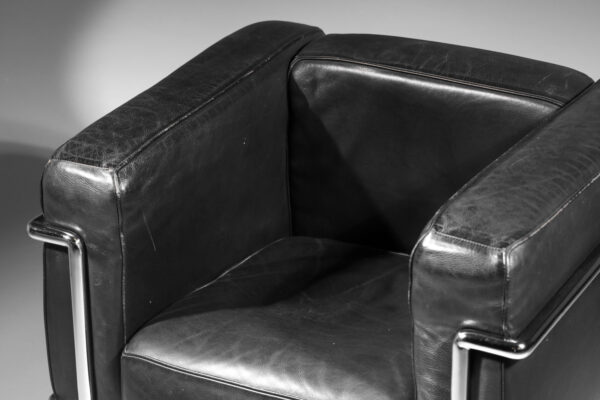 Paire de fauteuils Le corbusier LC2 édition italienne années 70 noir I399