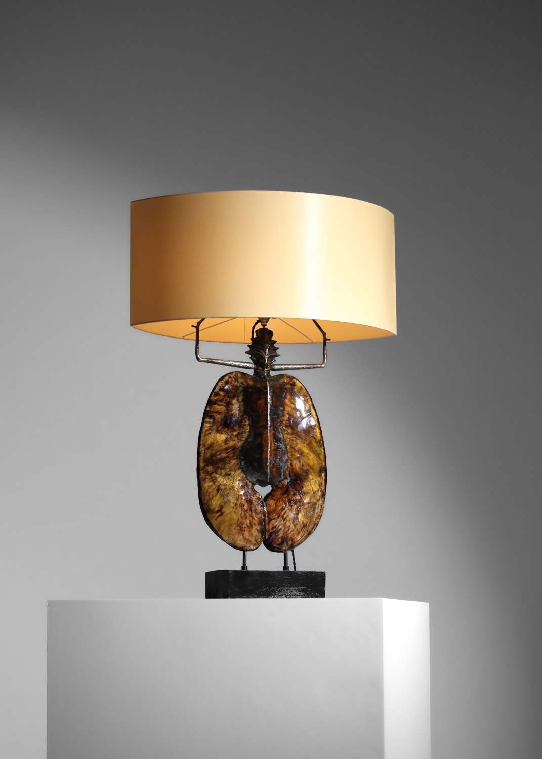grande lampe en céramique émaillée coléoptère zoomorphe non identifiée - J029