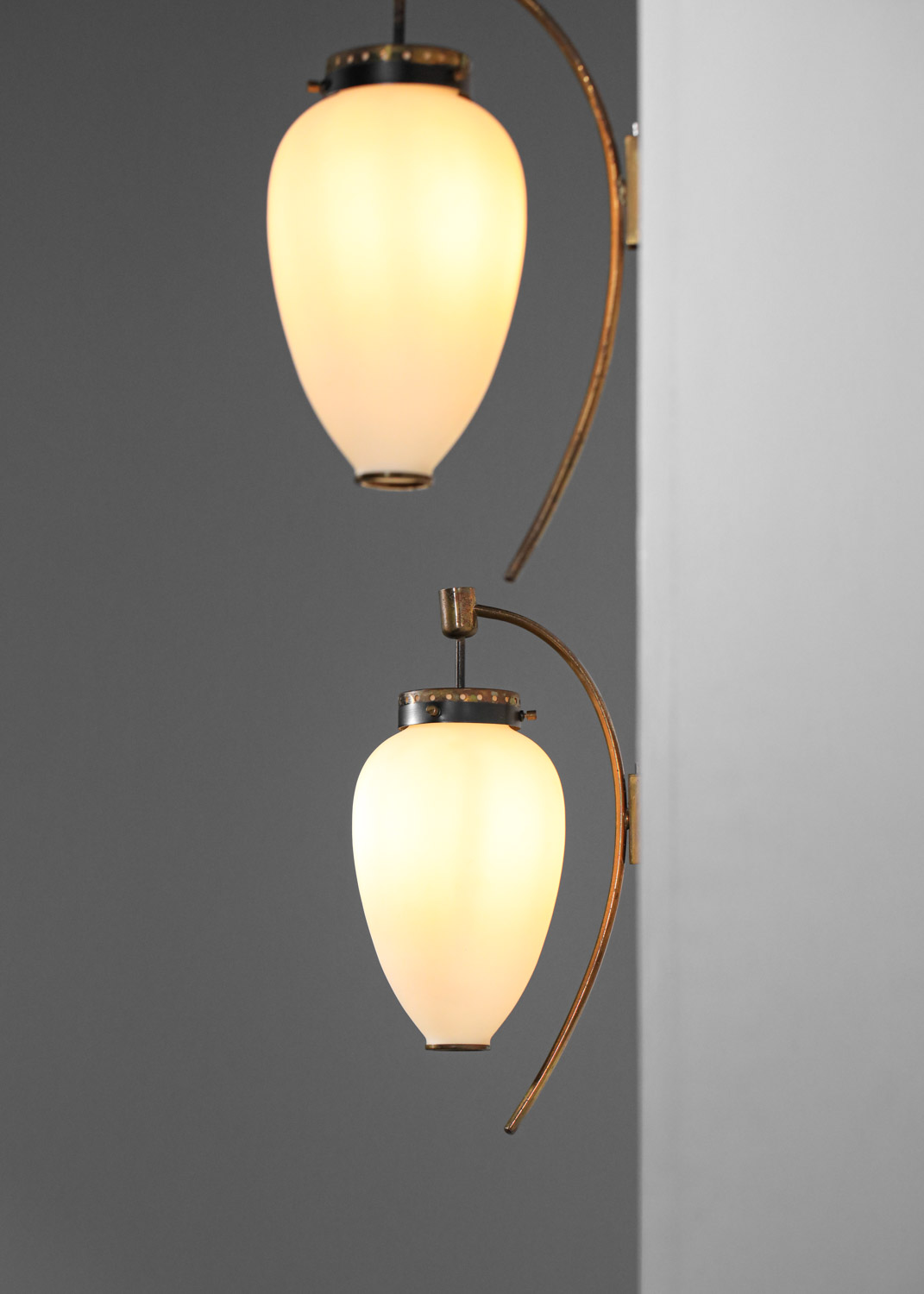 3 appliques italiennes attr à Stilnovo opaline olive suspendue - G678