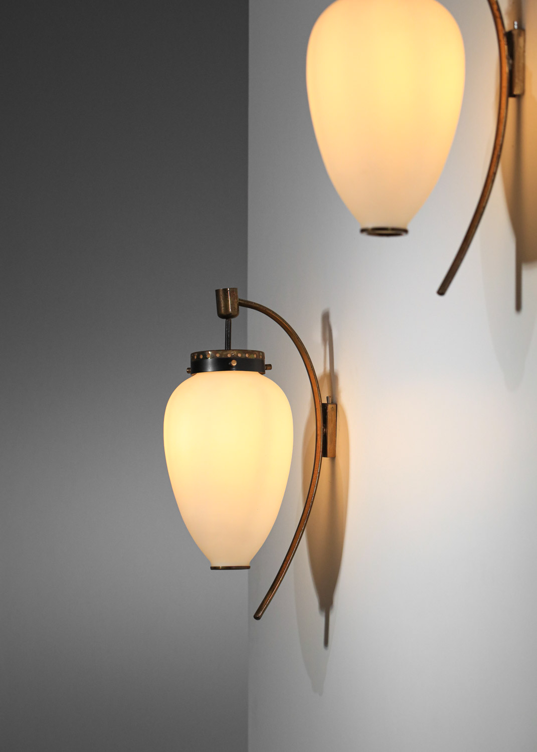 3 appliques italiennes attr à Stilnovo opaline olive suspendue - G678
