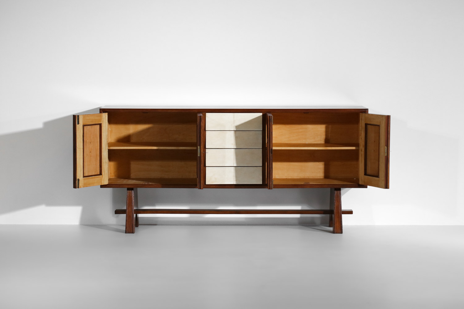 enfilade italienne années 60 style paolo buffa parchemin guglielmo ulrich
