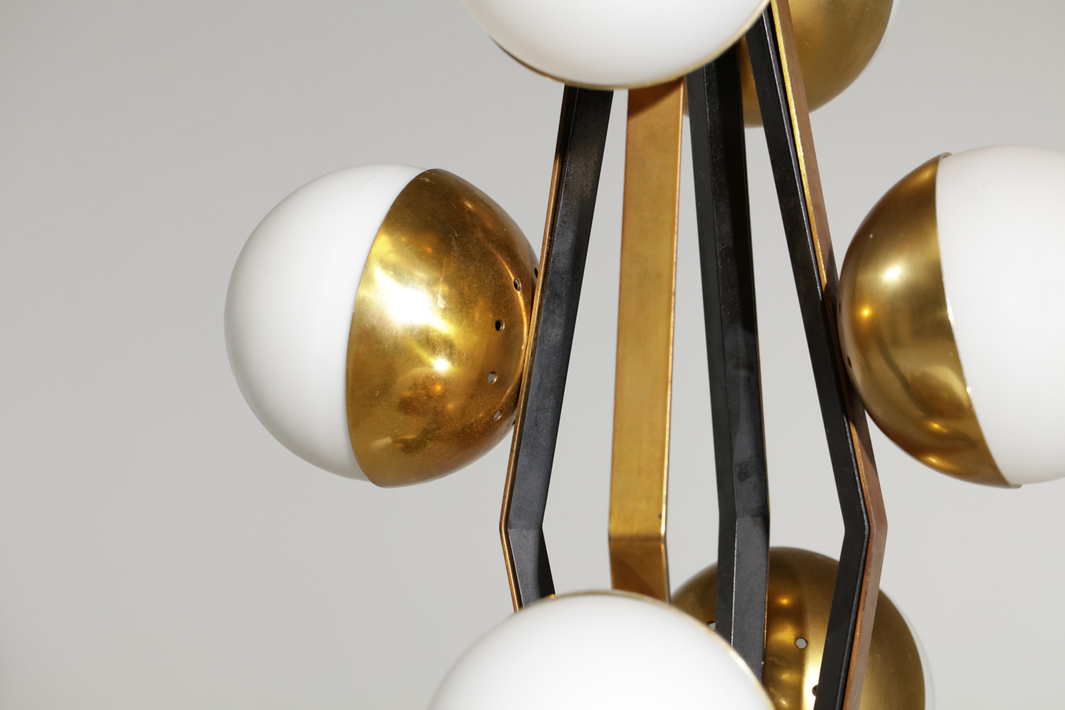 lustre italien stilnovo 8 boules en opaline original Années 60 - G336