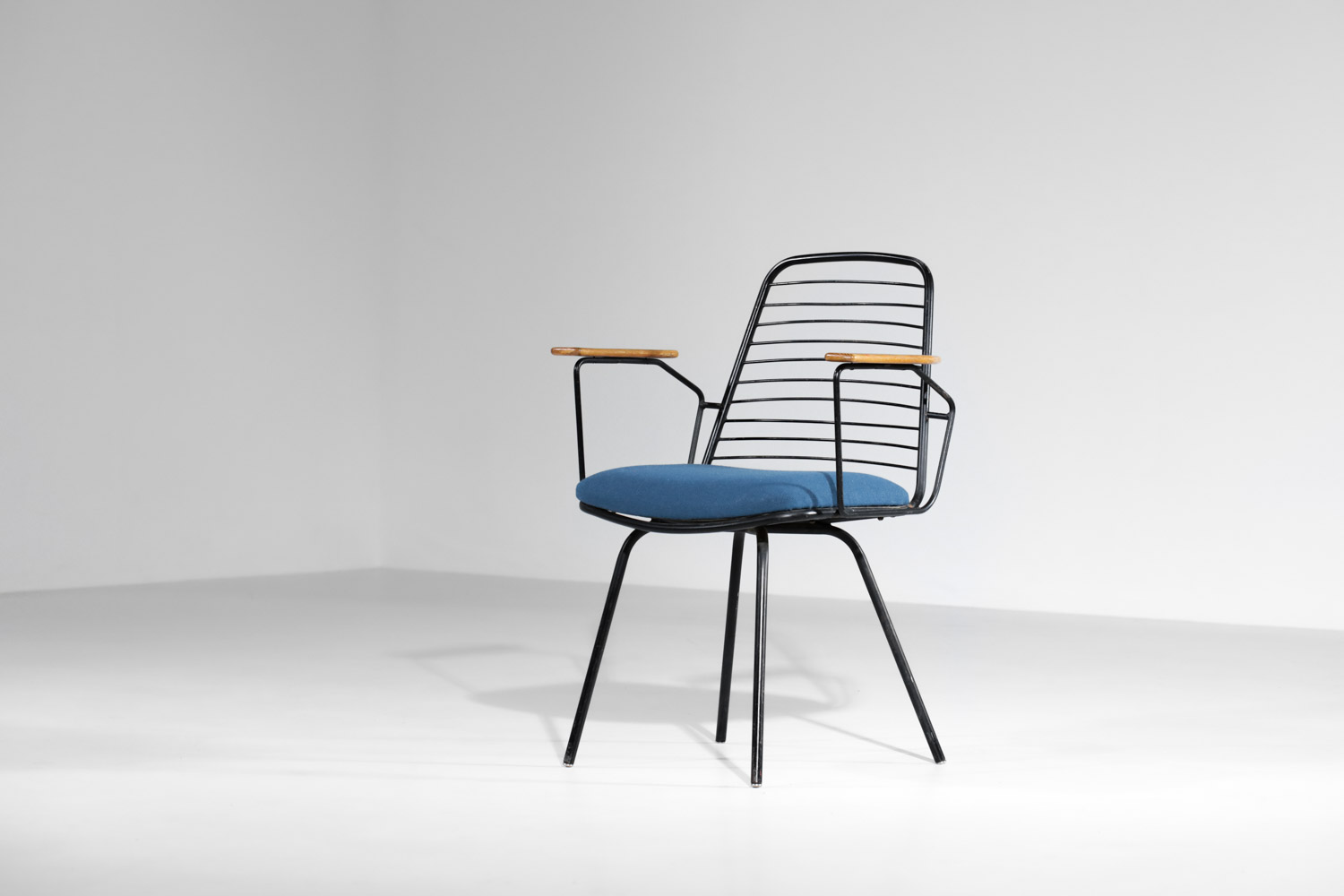 Chaise Jacques Tati Jean Louis Bonnant accoudoir bleu "Mon oncle" - H073