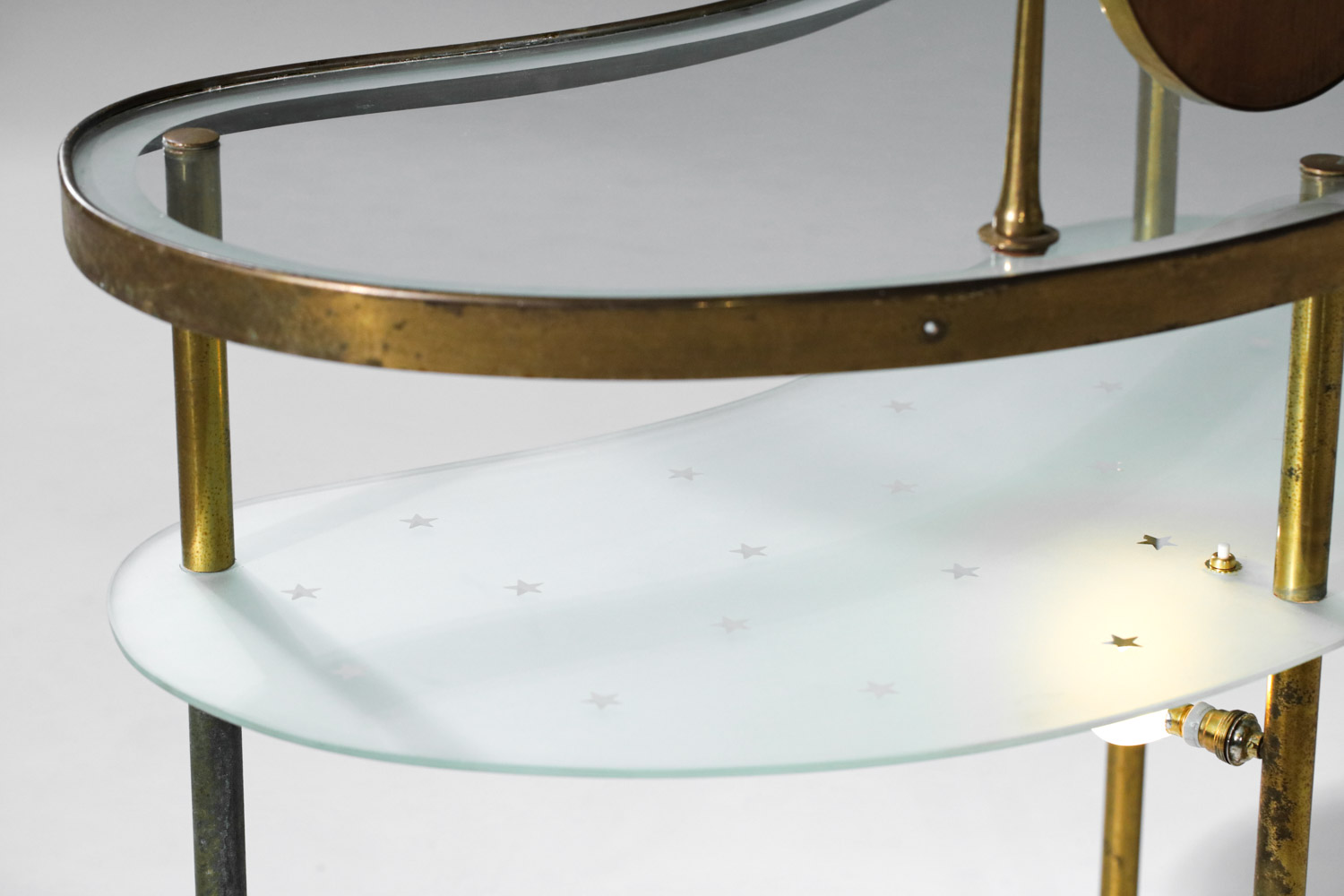 coiffeuse italienne attribuée à Luigi Brusotti années 50 en laiton verre miroir - H109