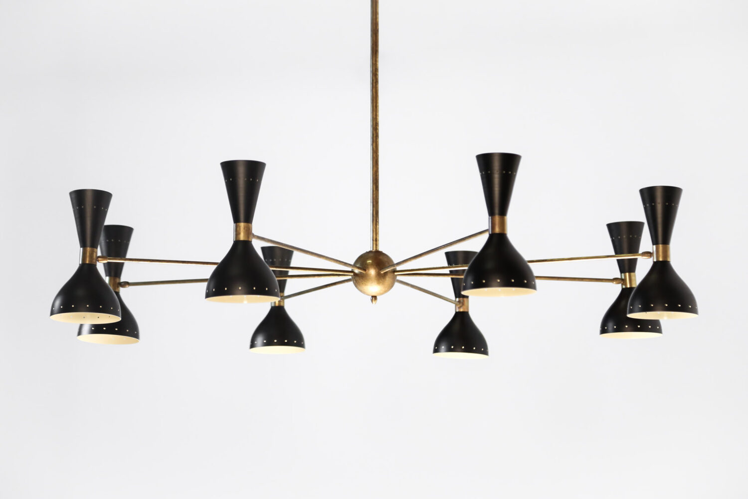 Lustre italien contemporain noir 8 branches dans le style stilnovo "Pita" - ML110