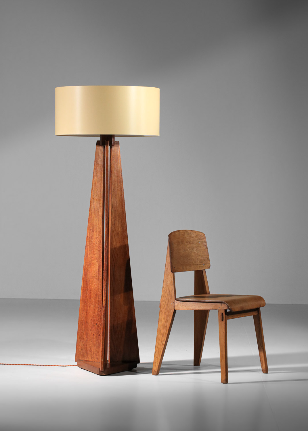 Lampadaire art déco moderniste style Pierre Charreau - H427