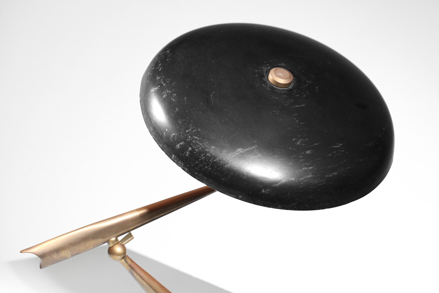 Lampe de table italienne années 50 attr. à Lumen laquée noire et laiton socle en marbre Années 60 style arredoluce stillux H130