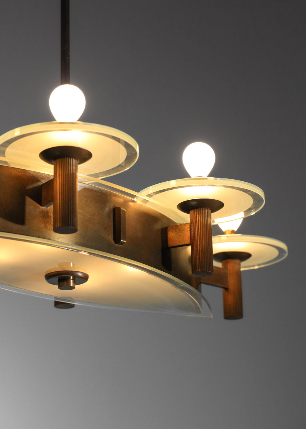Lustre italien années 50 en verre et laiton ovale - G354