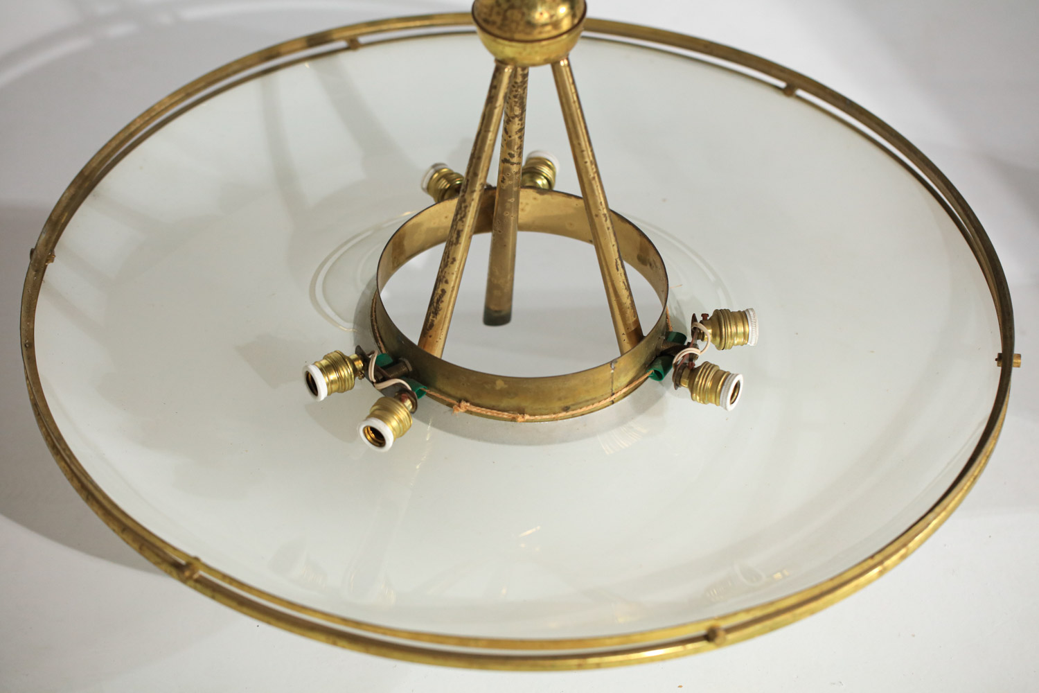 Lustre suspension italienne dans le gout de pietro chiesa verre et laiton soucoupe H571