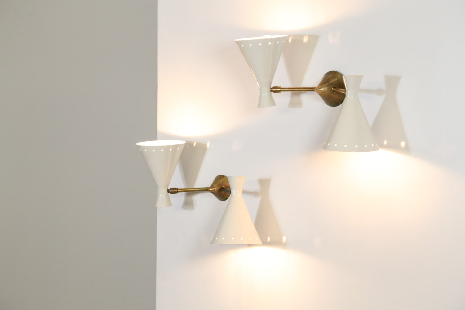 Paire d'applique double diabolo beige italien stilnovo gino sarfatti 29