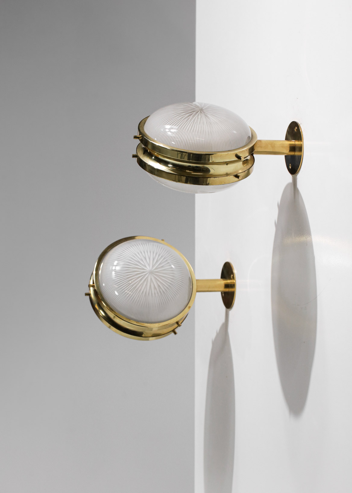 Paire d'appliques Sergio Mazza verre dépoli et laiton massif - G148