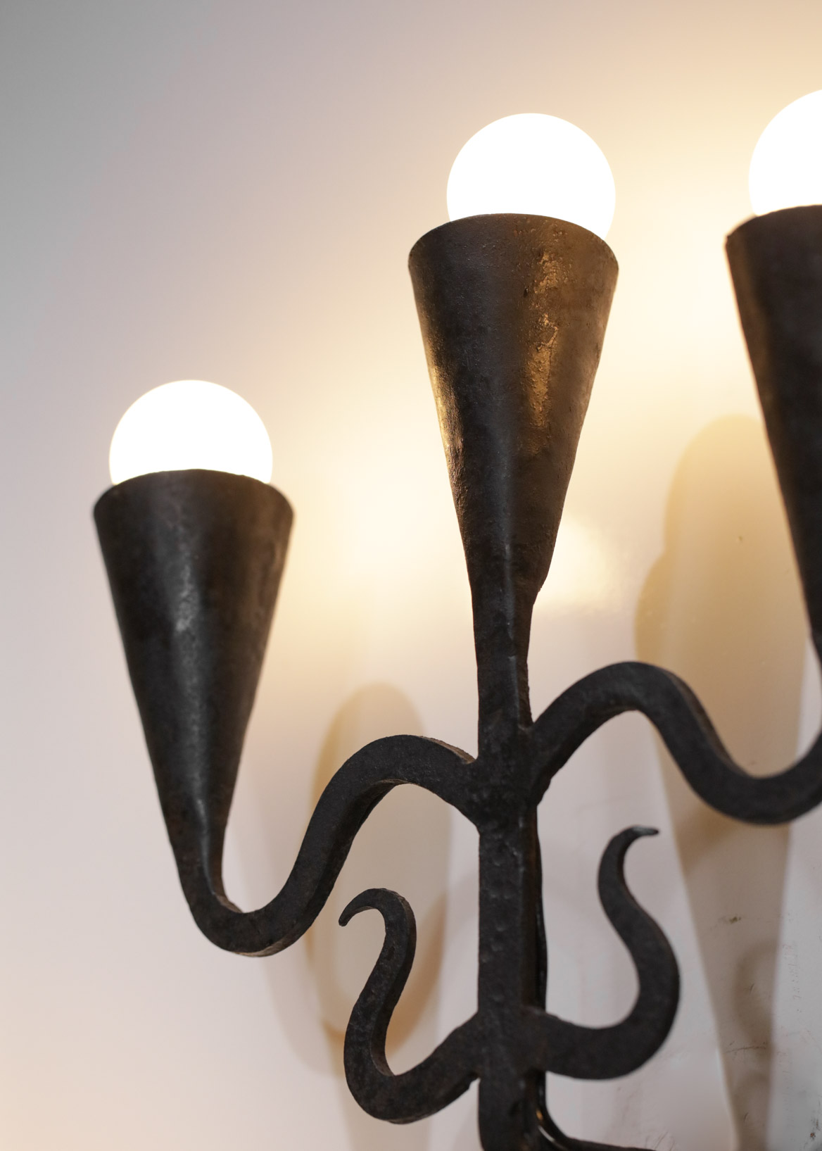 Paire d'appliques fer forgé brutaliste