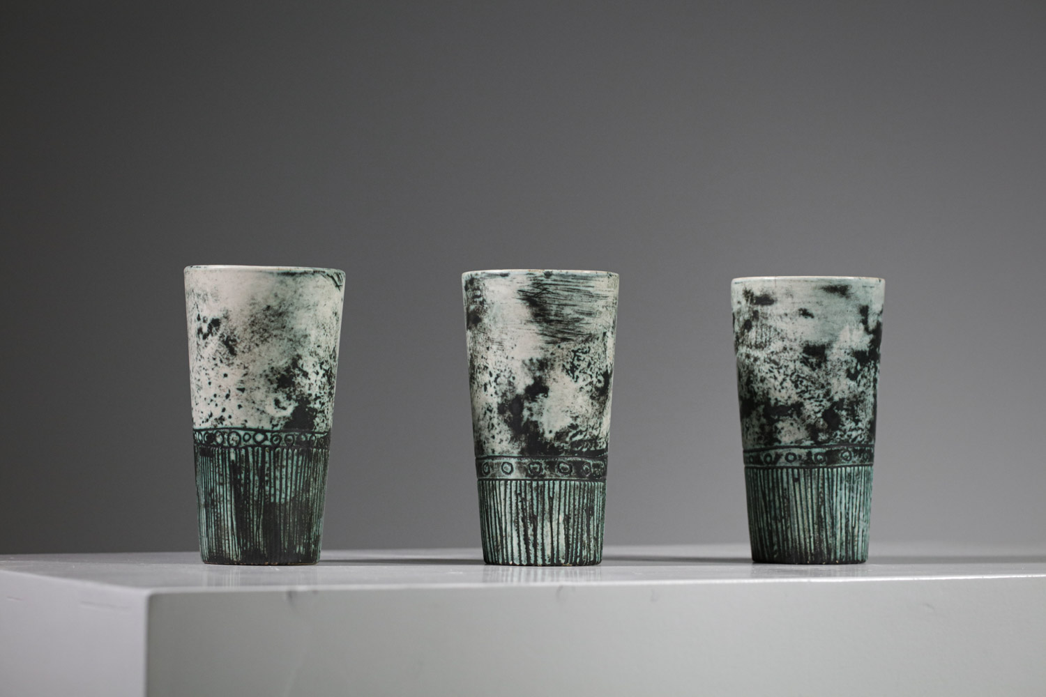 Set pichet et verres en céramique bleue par Jacques Blin années 60 - G646