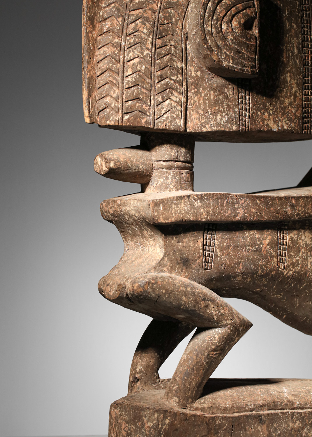 Statue africaine tribal art primitif art bois - H608