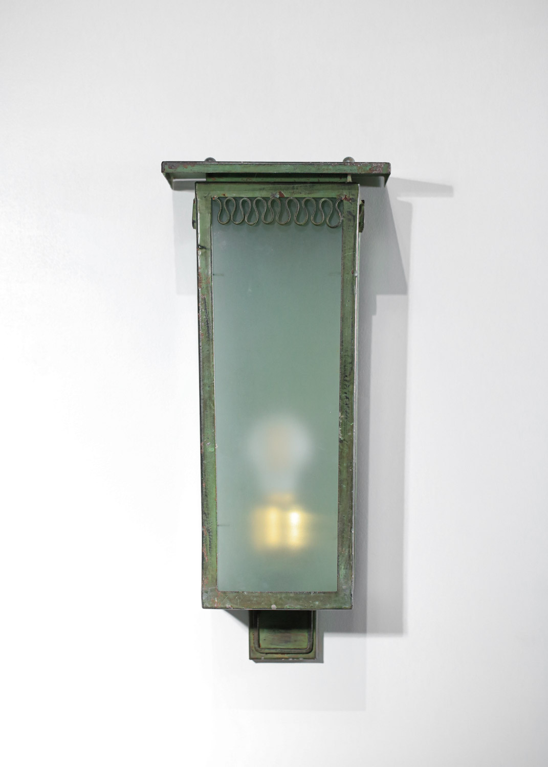 applique italienne des années 40 attr à Seguso en metal laqué et verre H559