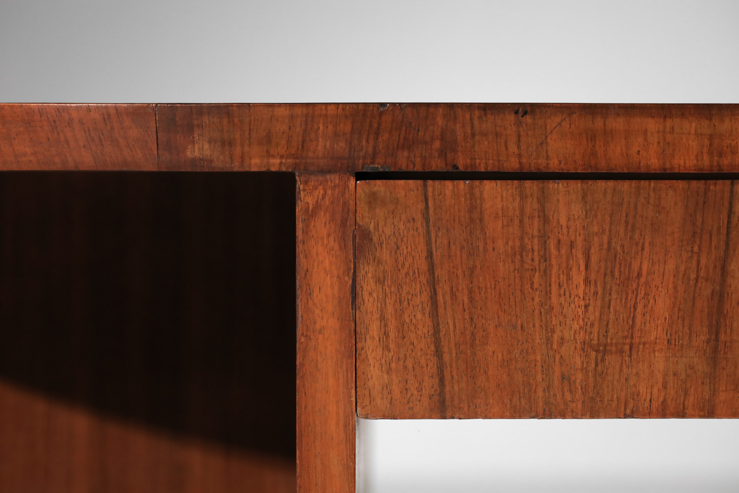 bureau art déco des années 40 arrondi en placage de noyer - H436 – Image 8